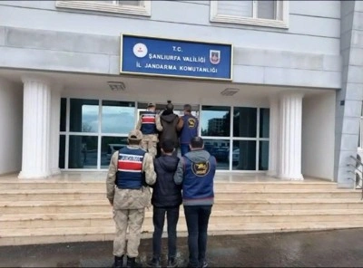 Resmi belgede sahteciliğe 2 g&ouml;zaltı
