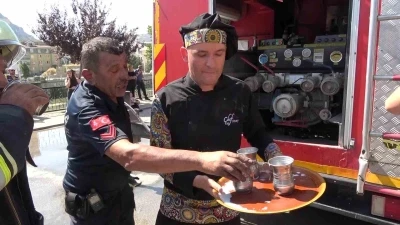 Restorandan yangına koştu, itfaiyecilere ayran içirdi
