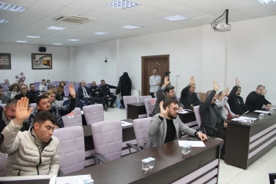 &rsquo;Ret&rsquo; oyları havada u&ccedil;uştu, Kula Meclisi&rsquo;nden karar &ccedil;ıkmadı
