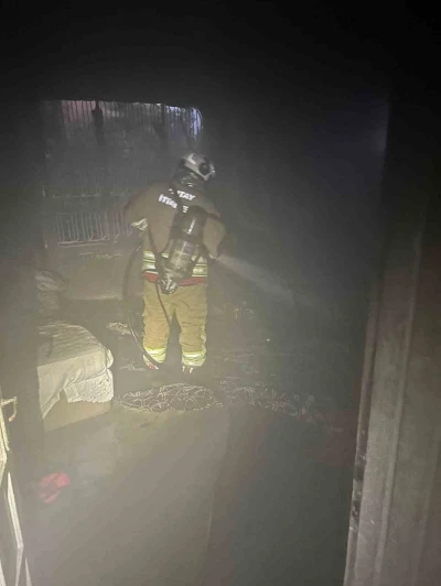 Reyhanlı&rsquo;da ev yangını
