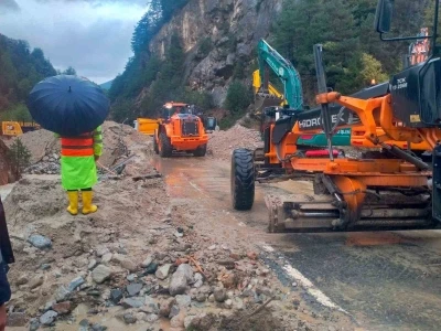 Rize-Erzurum kara yolu ulaşıma açıldı
