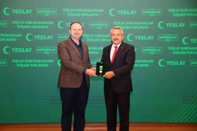 Rize Valisi Baydaş&rsquo;a Yeşilay&rsquo;dan &rsquo;Bağımsızlık Neferleri &Uuml;st&uuml;n Hizmet Madalyası&rsquo;

