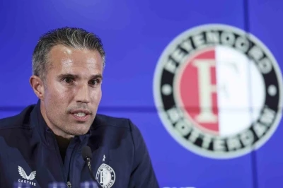 Robin van Persie: &quot;İnandığımız oyunu devam ettireceğiz&quot;
