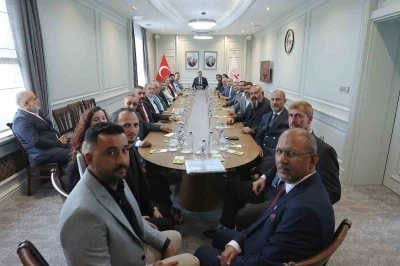 Roman toplumunun beklenti ve talepleri Bakanlık&rsquo;ta ele alındı
