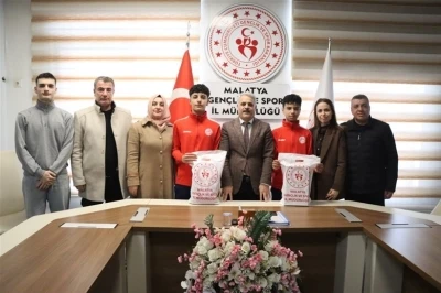 R&ouml;veşata gol&uuml;n&uuml;n kahramanları &ouml;d&uuml;llendirildi
