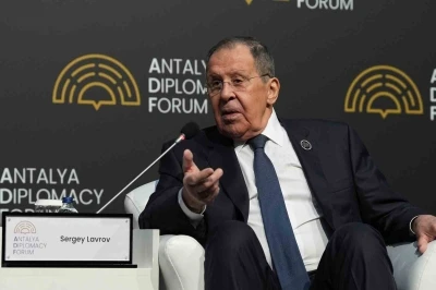 Rusya Dışişleri Bakanı Lavrov: "Bu savaş Batı&rsquo;nın Rusya&rsquo;ya karşı Ukrayna eliyle y&uuml;r&uuml;tt&uuml;ğ&uuml; savaştır"
