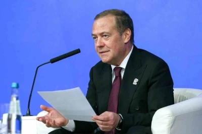 Rusya g&uuml;venlik yetkilisi Medvedev: "K&uuml;resel bir &ccedil;atışmayla ilgilenmiyoruz"
