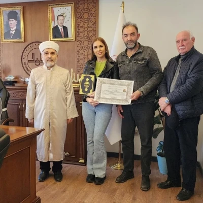 Rusya vatandaşı Alena Knaub, M&uuml;sl&uuml;man oldu
