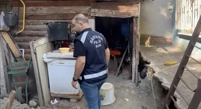 Rüyasında define gören kadın oğluyla birlikte 5 katlı apartmanın altında tünel kazarken yakalandı
