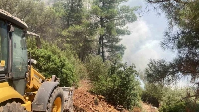 R&uuml;zgarın b&uuml;y&uuml;tt&uuml;ğ&uuml; yangın 1 saatte s&ouml;nd&uuml;r&uuml;ld&uuml;
