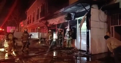 Sabah saatlerinde yangın &ccedil;ıkan d&uuml;kkan kullanılamaz hale geldi
