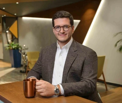 Sabri &Uuml;lker Vakfı&rsquo;nda yeni d&ouml;nem: K&uuml;resel vizyon g&uuml;&ccedil;lendi
