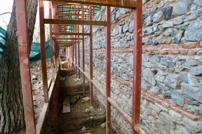 Sadabad Sarayı&rsquo;nda restorasyon &ccedil;alışmaları t&uuml;m hızıyla s&uuml;r&uuml;yor
