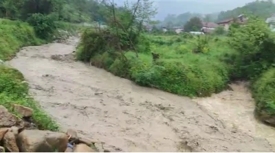 Sağanak sonrası derelerdeki su seviyeleri y&uuml;kseldi
