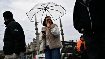 Sağanak yağış geri d&ouml;n&uuml;yor: Meteoroloji uyardı! Hava 8 derecek d&uuml;şecek