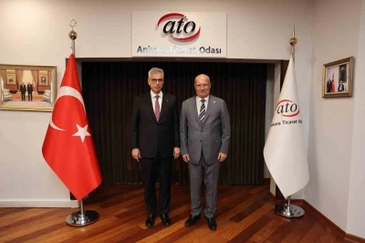 Sağlık Bakanı Memişoğlu &quot;Sağlıkta Z-İnovasyon Zirvesi&quot;nde gençlerle buluştu
