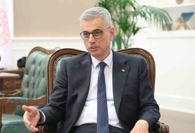 Sağlık Bakanı Memişoğlu, Sigarayı Bırakma G&uuml;n&uuml;&rsquo;nde Doğa ve sigarayı bıraktırdığı dedesiyle bir araya geldi
