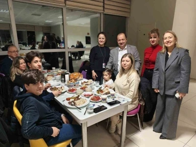 Sağlık camiası iftarda buluştu
