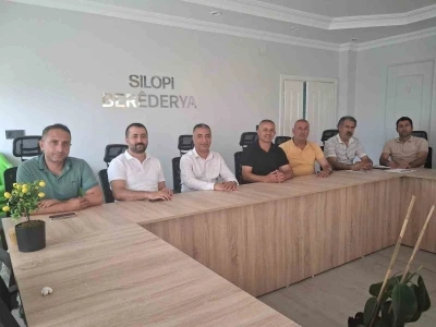 Sağlık-Sen&rsquo;den Silopi&rsquo;de sağlık zirvesi: "Sağlıkta istikrar ve yerel y&ouml;netim şart"
