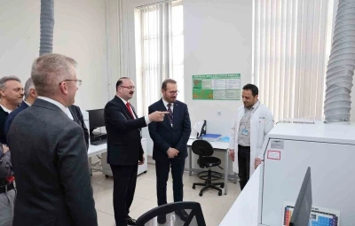 Sağlıkta stratejik iş birliği: Bakan Yardımcısı Birinci&rsquo;den Atat&uuml;rk &Uuml;niversitesine ziyaret
