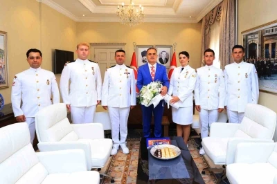 Sahil G&uuml;venlik komutanından Vali Akbıyık&rsquo;a ziyaret
