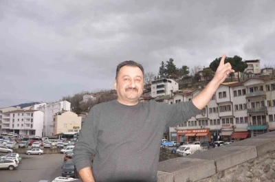 Şahin&rsquo;in havadaki g&uuml;vercin avı

