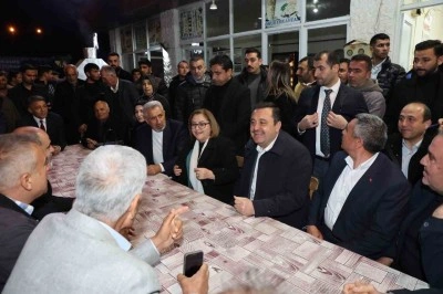 Şahin, Karkamış&rsquo;ta vatandaşlarla iftarda buluştu