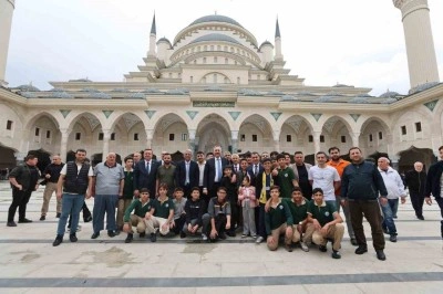 Şahinbey&rsquo;de gen&ccedil;lerle buluştular