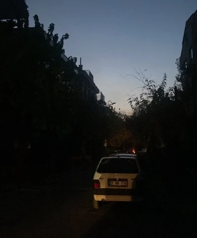 Şahinbey Öğretmenevleri Mahallesi’nde Uzun Süreli Elektrik Kesintileri Vatandaşları Mağdur Ediyor