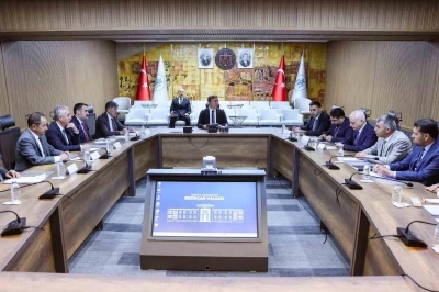 Sahipsiz hayvanlara y&ouml;nelik &ccedil;alışmalar kurul toplantısında ele alındı
