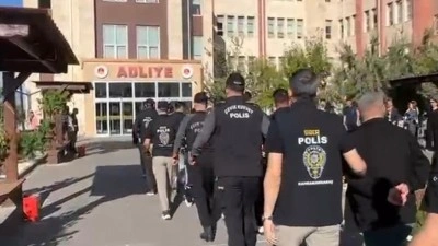 Sahte alışveriş siteleriyle 60 milyon TL'lik vurgun: 9 şüpheli tutuklandı