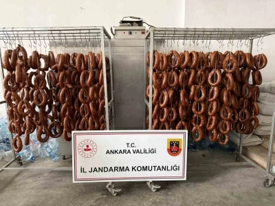 Sahte gıda &uuml;retimi yapan iş yerlerine operasyon: 3 g&ouml;zaltı
