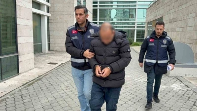 Sahte kimlikle başkasının arsasını 10 milyon TL&rsquo;ye sattı
