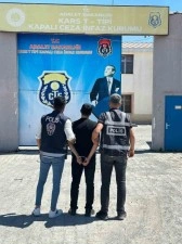 Sahte kimlikle Gürcistan’a kaçacaktı Kars’ta yakalandı