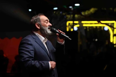 Şair Dursun Ali Erzincanlı Kağıthane&rsquo;de g&ouml;n&uuml;llere hitap etti

