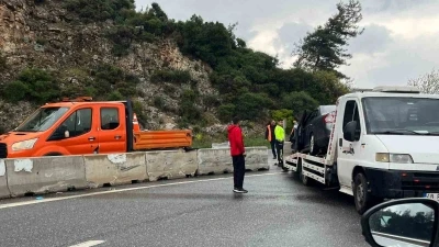 Sakar Ge&ccedil;idi&rsquo;nde kaza: 3 yaralı
