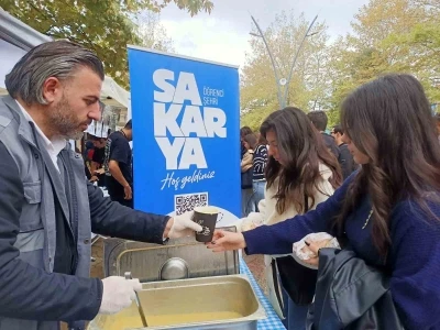 Sakarya Büyükşehir’den üniversiteli gençlerin içini ısıtan hareket
