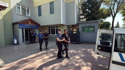 Sakarya’da 2 çocuğun yaralandığı, 4 evin yakıldığı kavgayla ilgili 4 şüpheli tutuklandı
