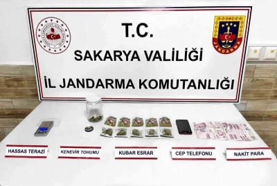 Sakarya&rsquo;da 3 il&ccedil;ede eş zamanlı uyuşturucu operasyonu
