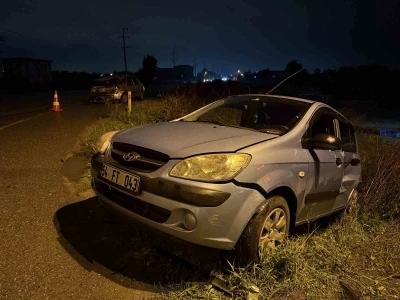 Sakarya’da iki otomobil çarpıştı: 3 yaralı
