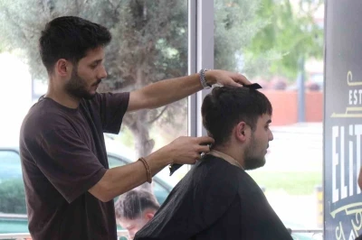 Sakarya&rsquo;da Kurban Bayramı &ouml;ncesi berberlerde yoğun mesai
