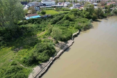Sakarya&rsquo;da nehre d&uuml;şen &ccedil;ocuğu arama &ccedil;alışmaları bir haftadır s&uuml;r&uuml;yor
