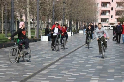 Sakarya&rsquo;da şubat ayında bahardan kalma g&uuml;nler yaşanıyor

