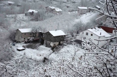 Sakarya&rsquo;nın y&uuml;ksek kesimleri beyaz gelinliğini yeniden giydi
