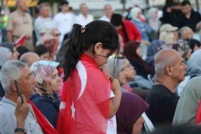Sakaryalılar, hain darbe girişiminin 10. yılında yeniden tek y&uuml;rek oldu
