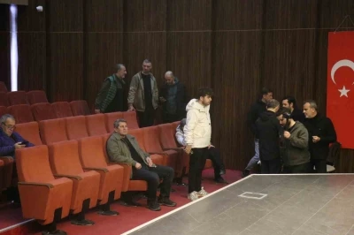 Sakaryaspor&rsquo;da &ccedil;oğunluk sağlanmadı, kongre ertelendi
