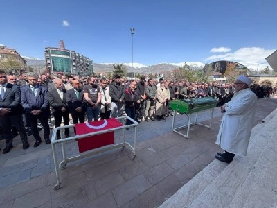 Saldırıda hayatını kaybedenler i&ccedil;in Erzincan&rsquo;da gıyabi cenaze namazı kılındı