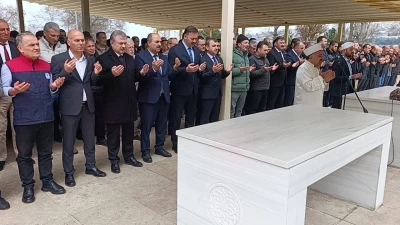 Saldırılarda hayatını kaybedenler i&ccedil;in gıyabi cenaze namazı kılındı
