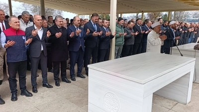 Saldırılarda hayatını kaybedenler i&ccedil;in gıyabi cenaze namazı kılındı
