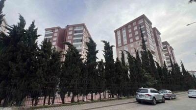 Saldırıyı ger&ccedil;ekleştiren &ouml;ğrencinin ailesinin yaşadığı sitede sessizlik hakim